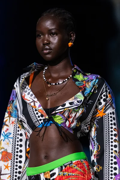 Look 8
